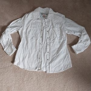 2 button up shirts size XL